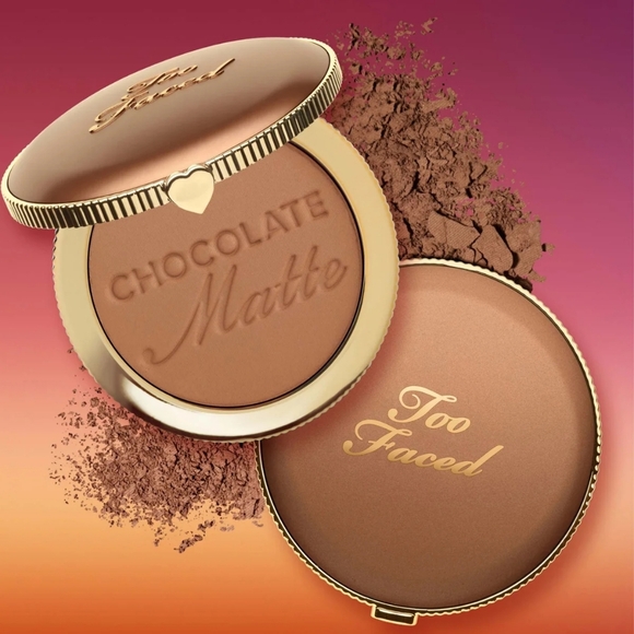 Too Faced Matte Chocolate Bronzer in Chocolate Soleil - Picture 11 of 16